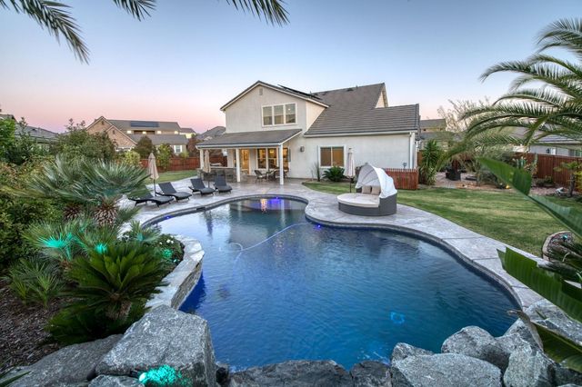 2308 E Mazie Avenue, Fresno, CA 93730