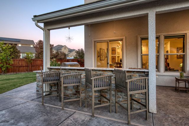 2308 E Mazie Avenue, Fresno, CA 93730
