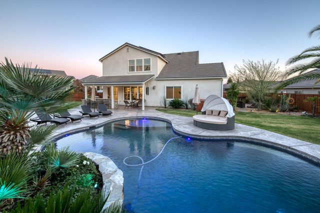 2308 E Mazie Avenue, Fresno, CA 93730