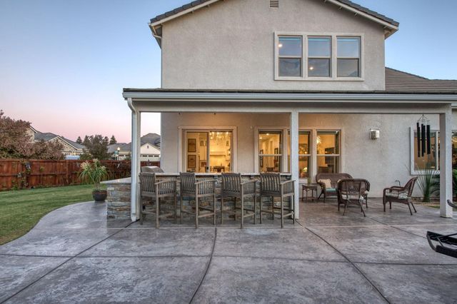 2308 E Mazie Avenue, Fresno, CA 93730
