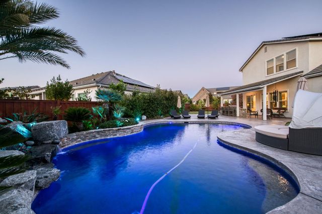 2308 E Mazie Avenue, Fresno, CA 93730