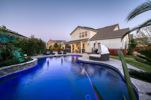2308 E Mazie Avenue, Fresno, CA 93730