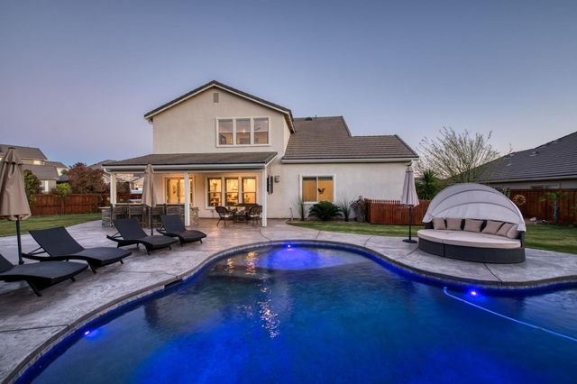 2308 E Mazie Avenue, Fresno, CA 93730