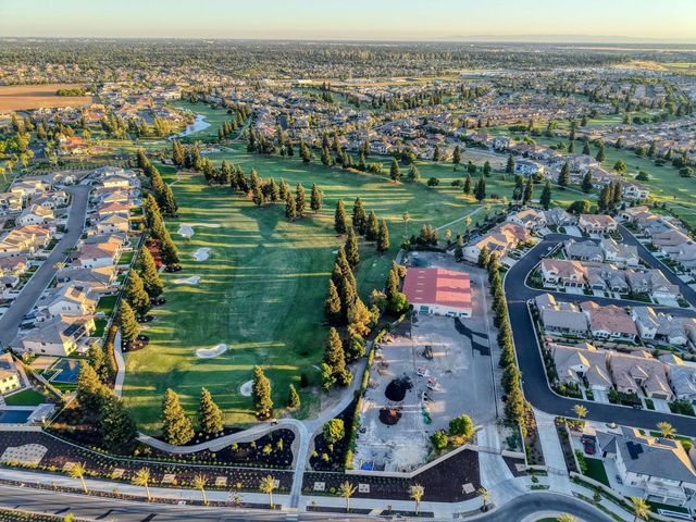 2308 E Mazie Avenue, Fresno, CA 93730