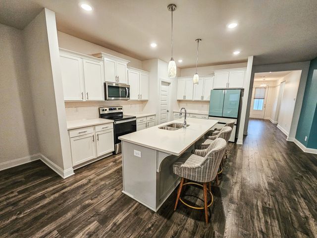 3613 Shady Forest Dr, Murfreesboro, TN 37128