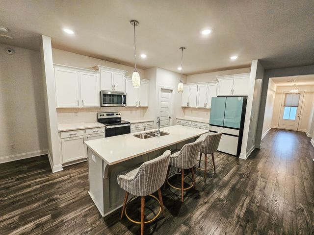 3613 Shady Forest Dr, Murfreesboro, TN 37128