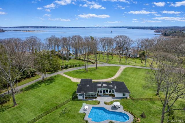 21 Lloyd Haven Drive, Lloyd Harbor, NY 11743