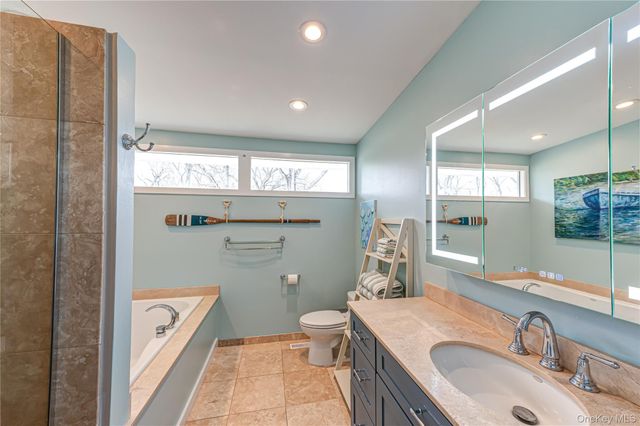 21 Lloyd Haven Drive, Lloyd Harbor, NY 11743