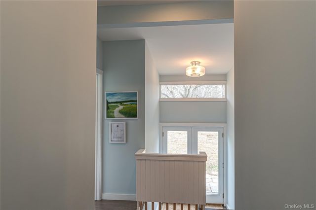 21 Lloyd Haven Drive, Lloyd Harbor, NY 11743