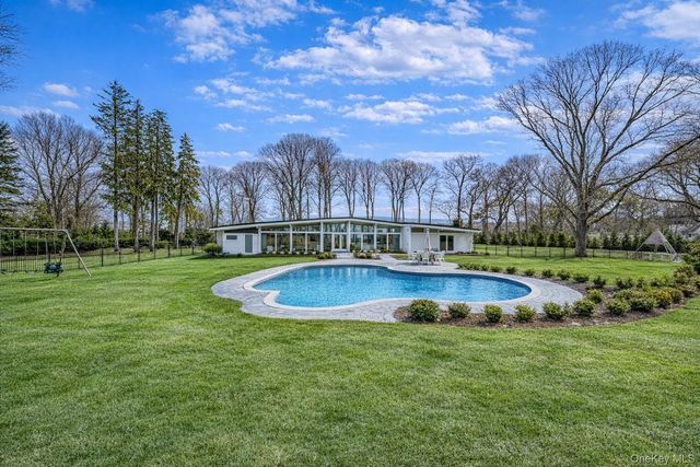 21 Lloyd Haven Drive, Lloyd Harbor, NY 11743