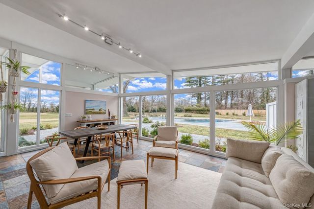 21 Lloyd Haven Drive, Lloyd Harbor, NY 11743