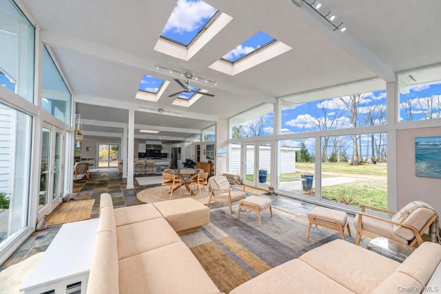 21 Lloyd Haven Drive, Lloyd Harbor, NY 11743