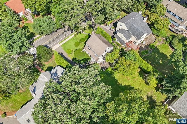 61 N Monroe Street, Ridgewood, NJ 07450