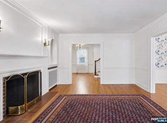 61 N Monroe Street, Ridgewood, NJ 07450