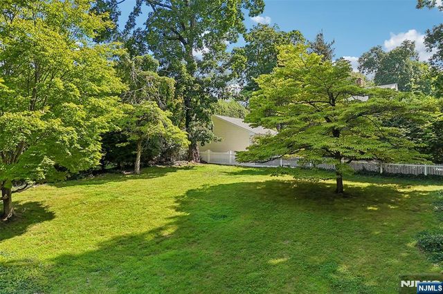 61 N Monroe Street, Ridgewood, NJ 07450