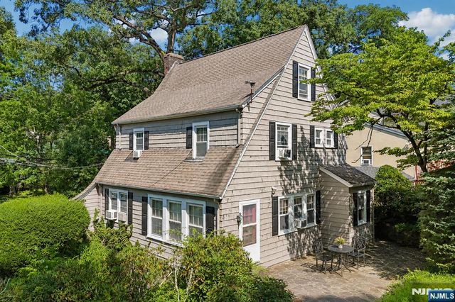 61 N Monroe Street, Ridgewood, NJ 07450