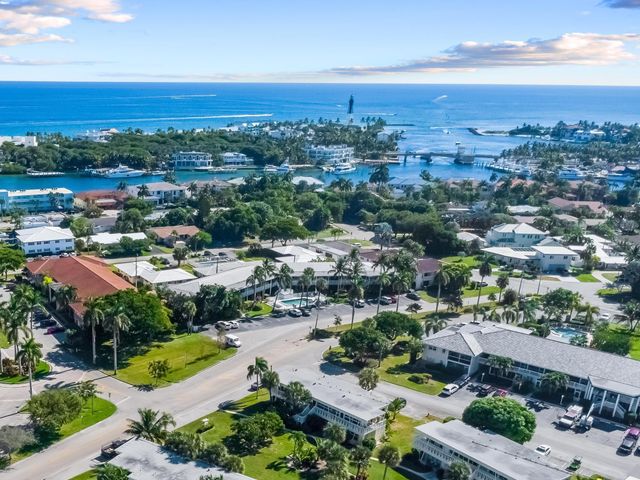 2755 NE 28th Ave C2, Lighthouse Point, FL 33064