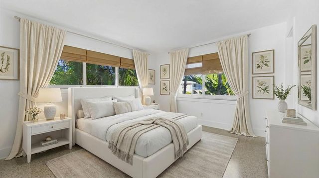 2755 NE 28th Ave C2, Lighthouse Point, FL 33064