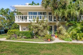 2755 NE 28th Ave C2, Lighthouse Point, FL 33064