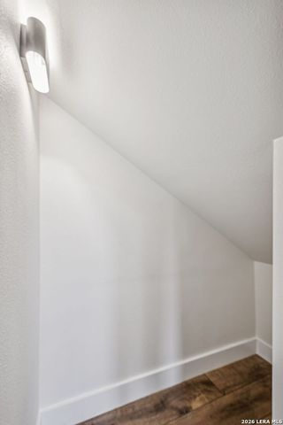 300 County Road 5781, Castroville, TX 78009