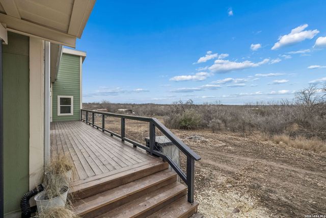 300 County Road 5781, Castroville, TX 78009