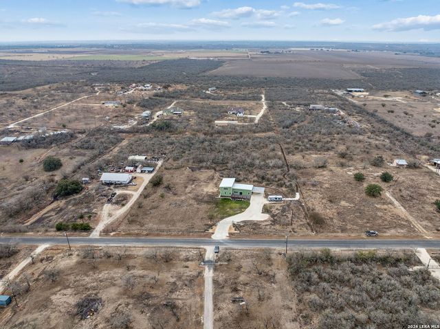 300 County Road 5781, Castroville, TX 78009