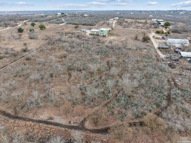 300 County Road 5781, Castroville, TX 78009