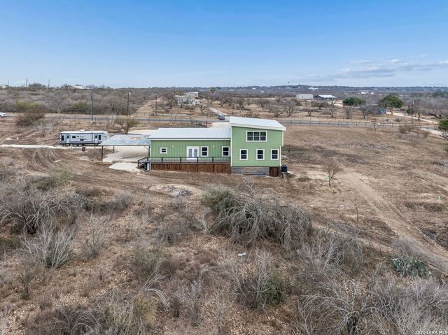 300 County Road 5781, Castroville, TX 78009