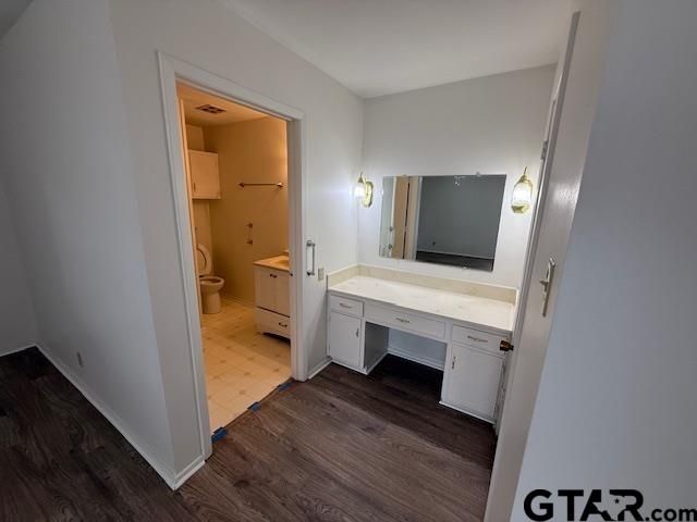 501 Winchester Dr, Tyler, TX 75701