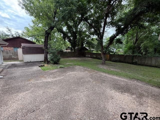 501 Winchester Dr, Tyler, TX 75701