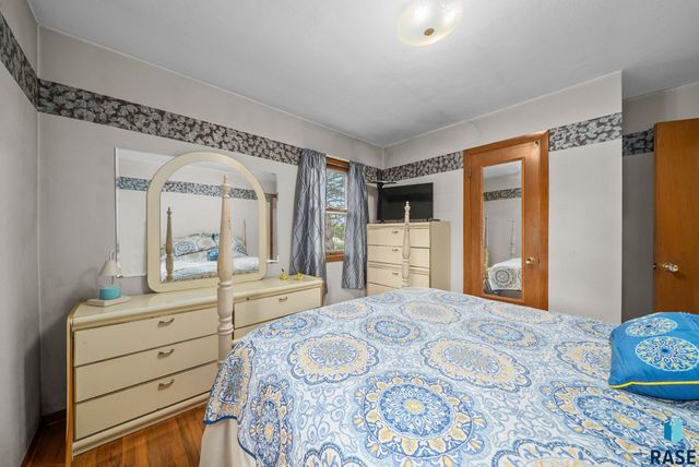 1444 S Bahnson Ave Avenue, Sioux Falls, SD 57103