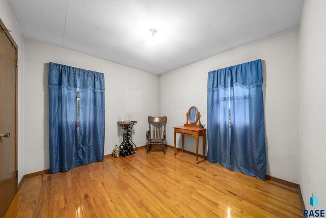 1444 S Bahnson Ave Avenue, Sioux Falls, SD 57103