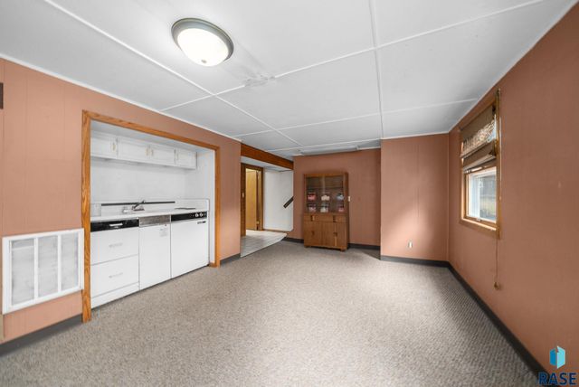 1444 S Bahnson Ave Avenue, Sioux Falls, SD 57103