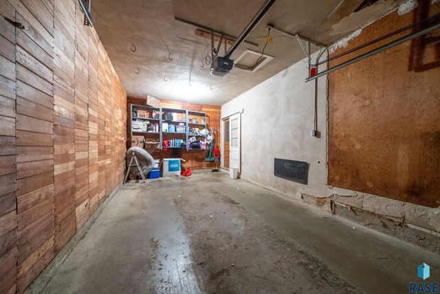 1444 S Bahnson Ave Avenue, Sioux Falls, SD 57103