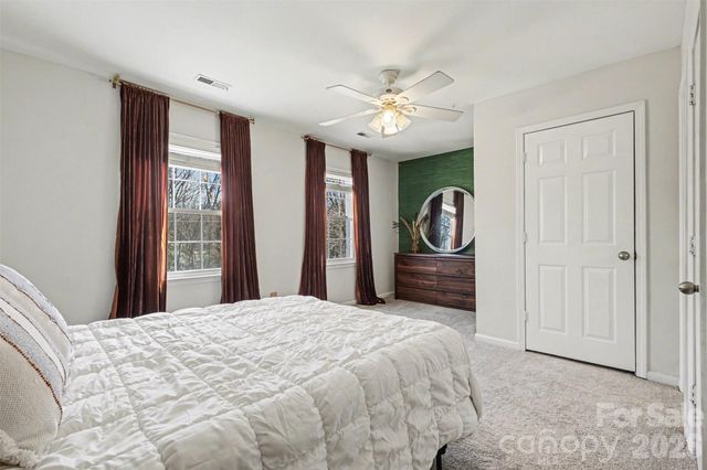 8217 Pineville Matthews Road H, Charlotte, NC 28226