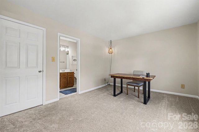 8217 Pineville Matthews Road H, Charlotte, NC 28226