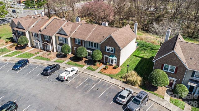 8217 Pineville Matthews Road H, Charlotte, NC 28226