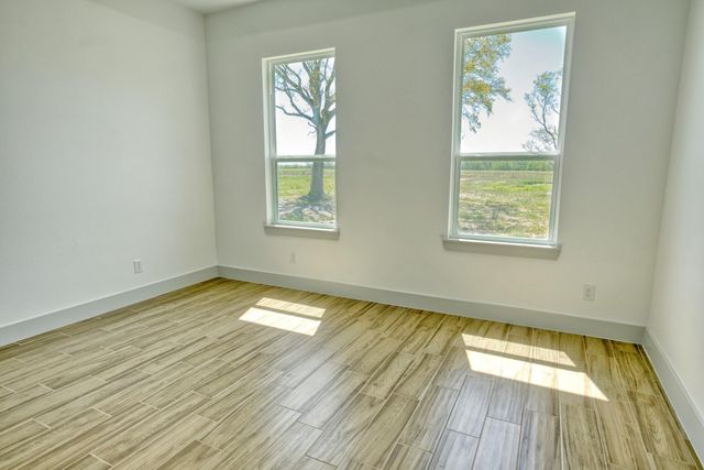 931 Buffalo Trail, Angleton, TX 77515