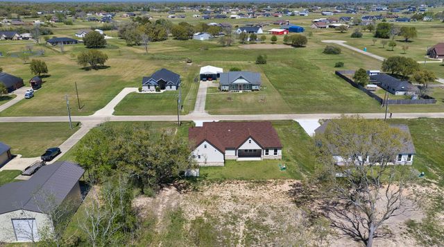 931 Buffalo Trail, Angleton, TX 77515