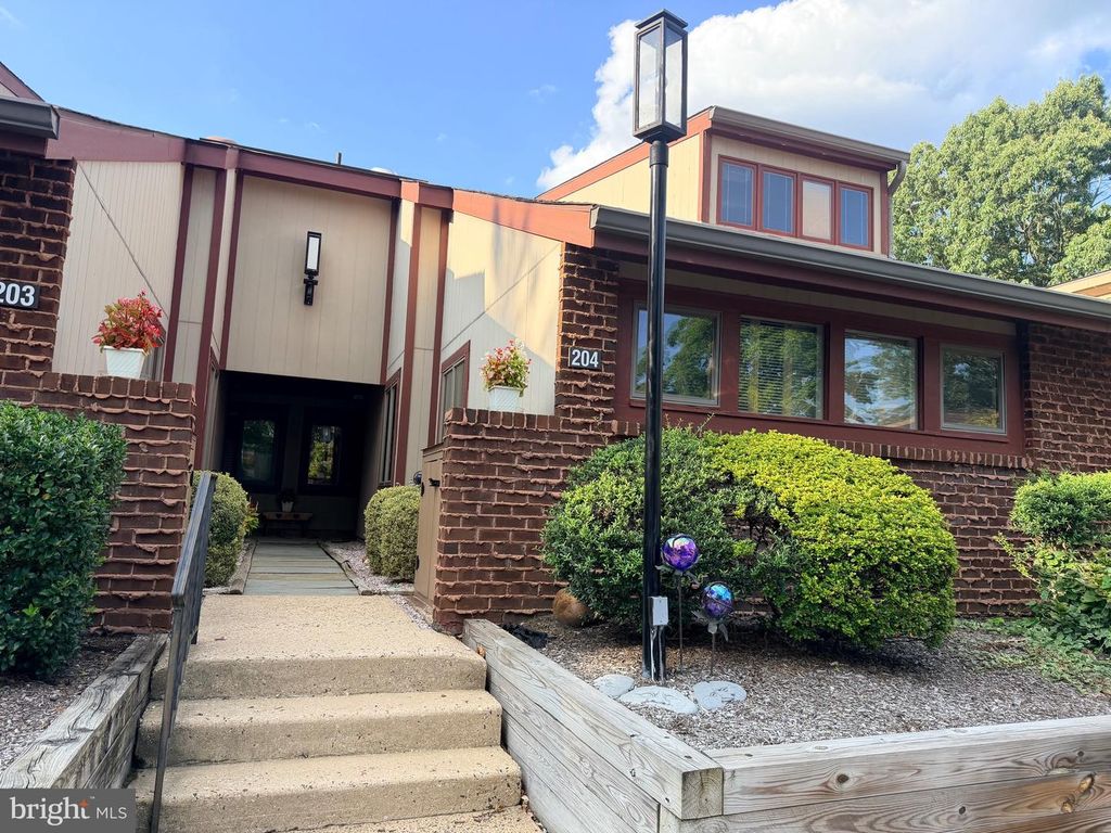 204 UXBRIDGE, CHERRY HILL, NJ 08034 — exterior