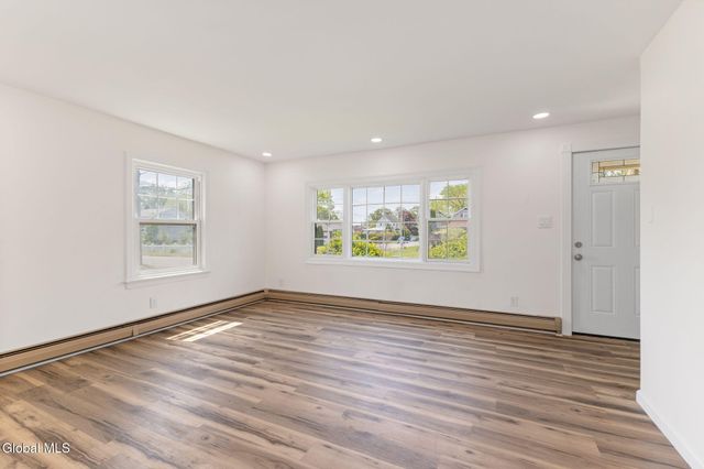 2644 Van Dyke Avenue, Rotterdam, NY 12306