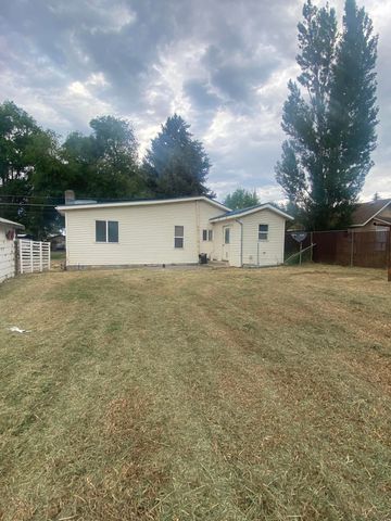1445 Dayton Street, Klamath Falls, OR 97603