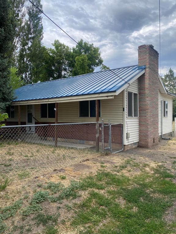 1445 Dayton Street, Klamath Falls, OR 97603