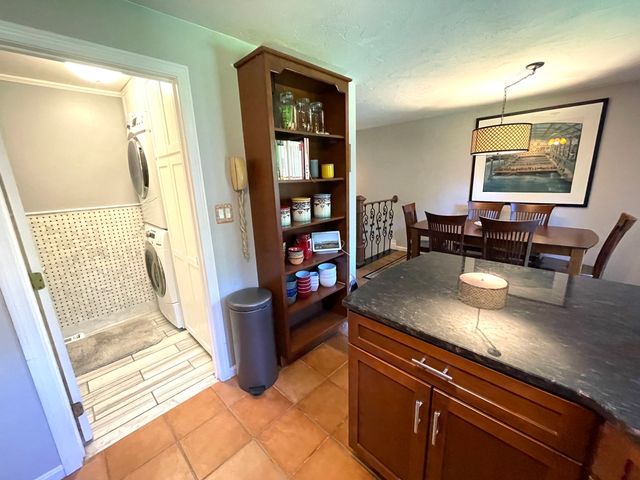 110 Heritage Dr 110, Tewksbury, MA 01876