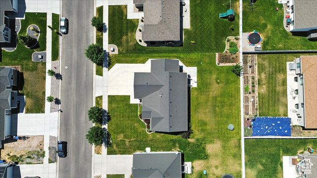 516 S 770 E, Hyrum, UT 84319