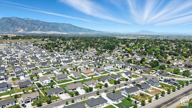 516 S 770 E, Hyrum, UT 84319