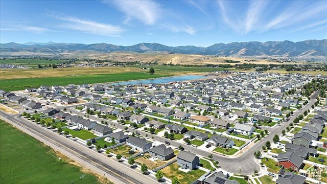 516 S 770 E, Hyrum, UT 84319