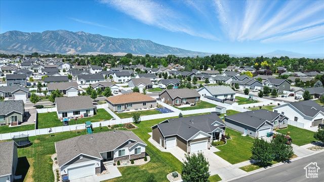 516 S 770 E, Hyrum, UT 84319