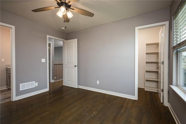 1802 VERBENA Avenue, Greenwood, MO 64034