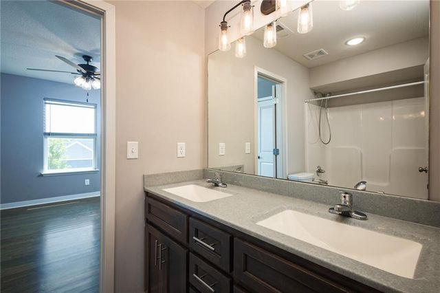 1802 VERBENA Avenue, Greenwood, MO 64034